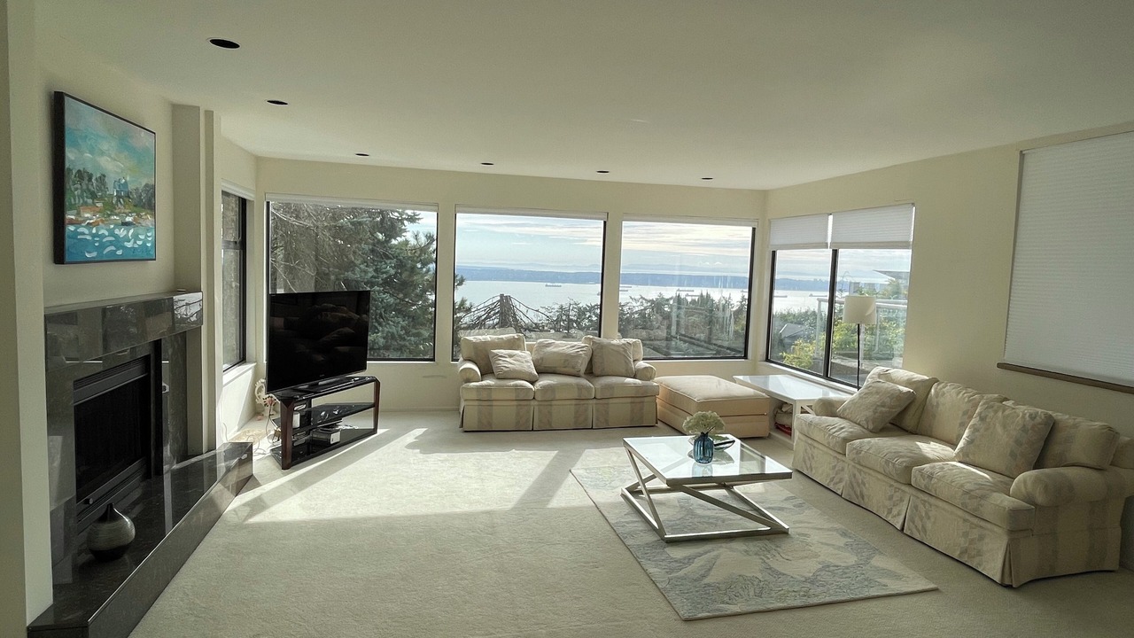 Photo of Livingroom in West Vancouver