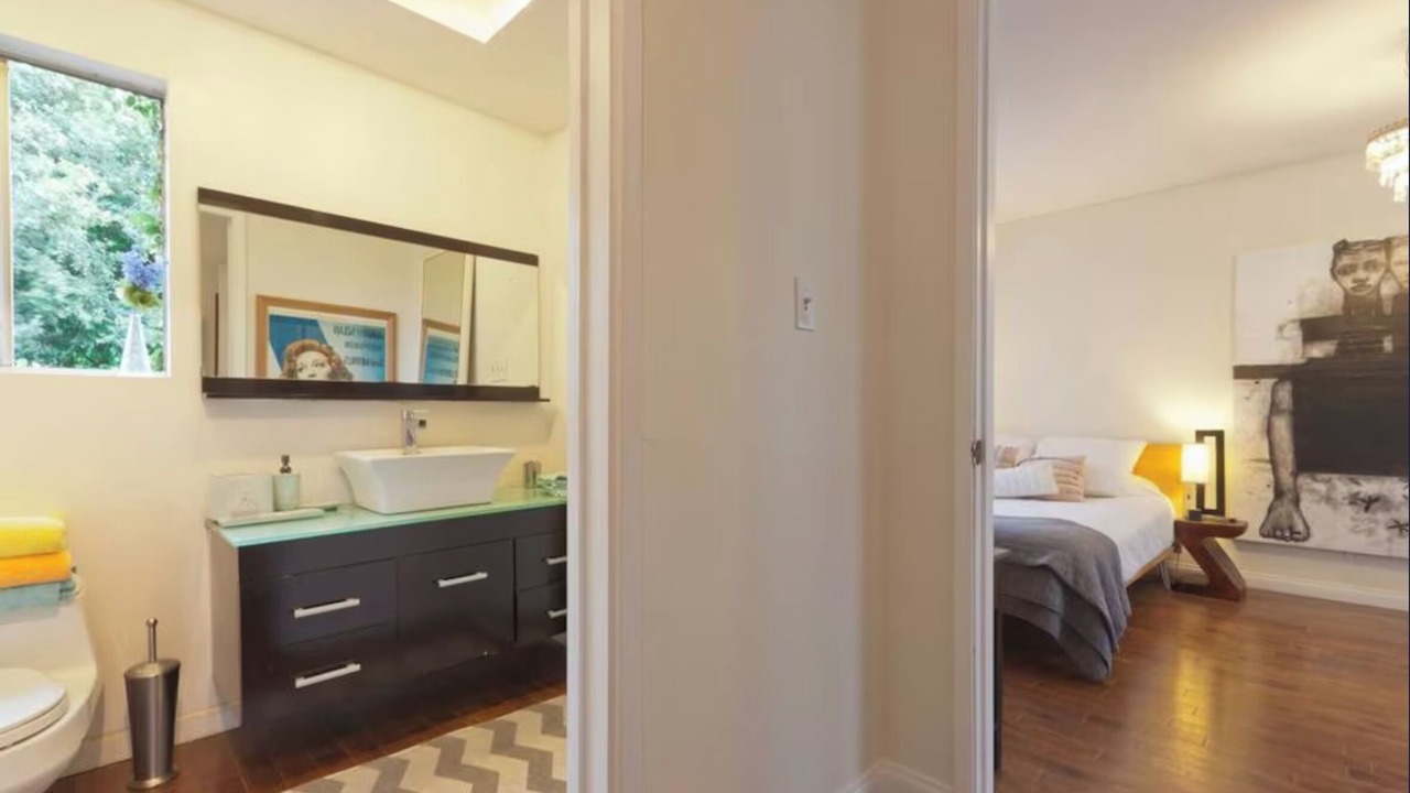 Photo of Bathroom in Mar Vista