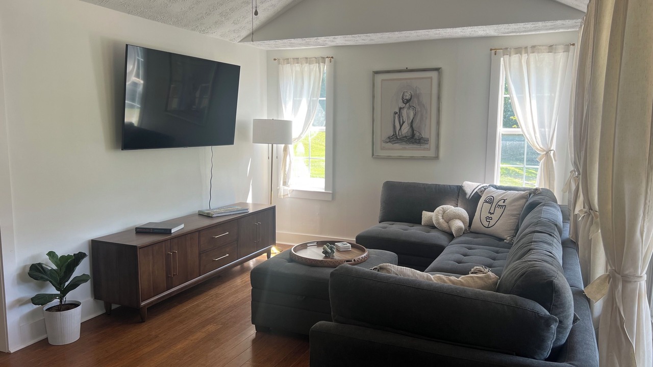 Photo of Livingroom in Whites Creek