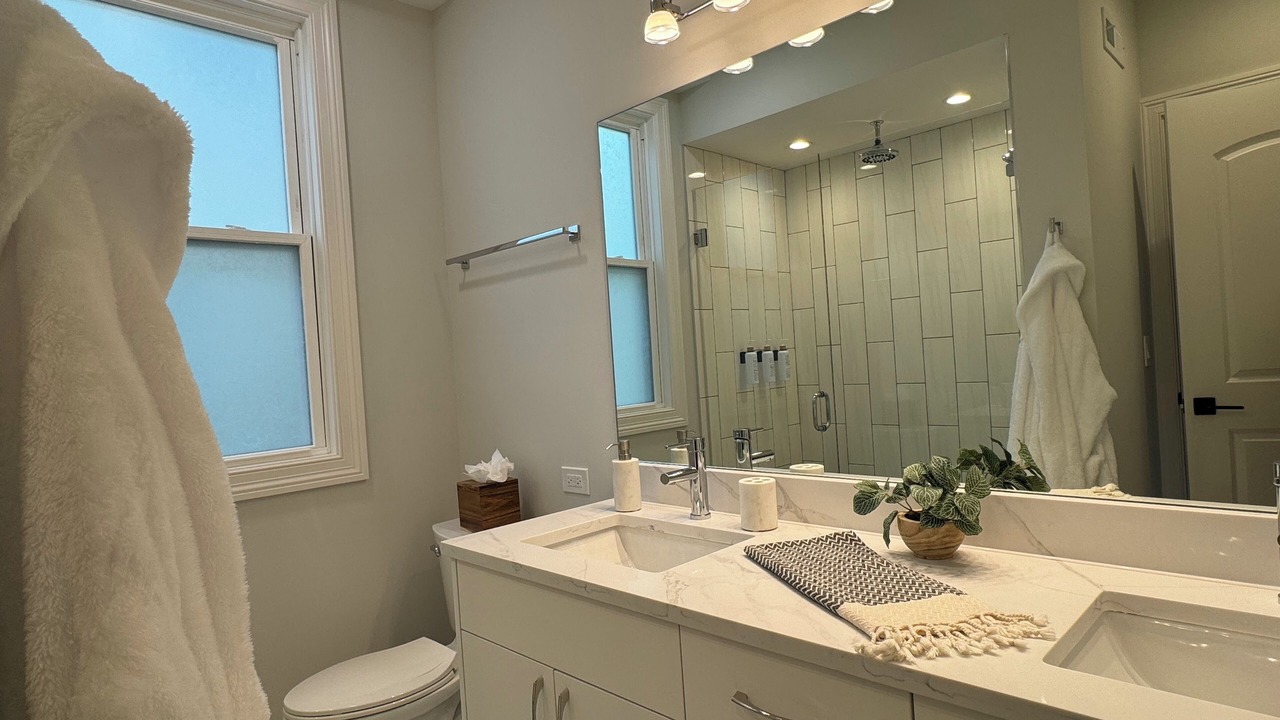 Photo of Bathroom in Oak Park