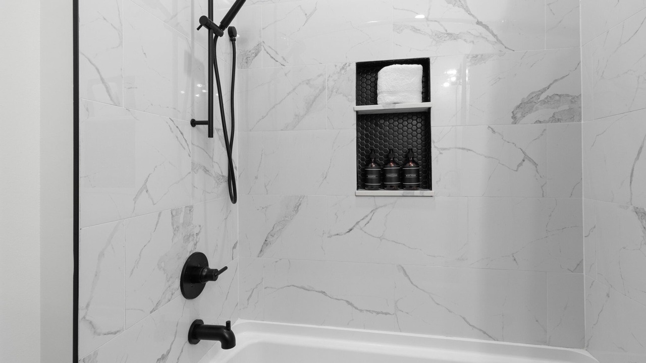 Photo of Bathroom in Arts/Warehouse District