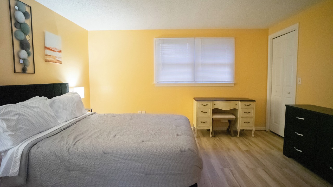 Photo of Bedroom in Center