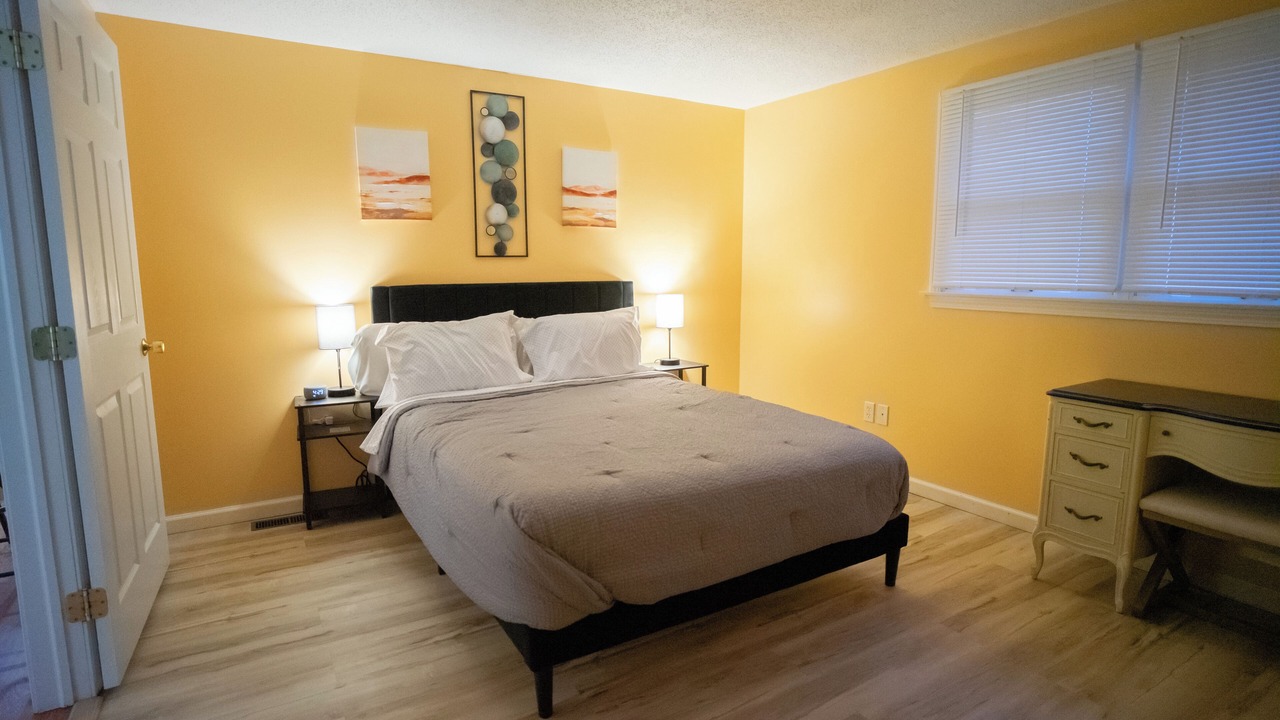 Photo of Bedroom in Center