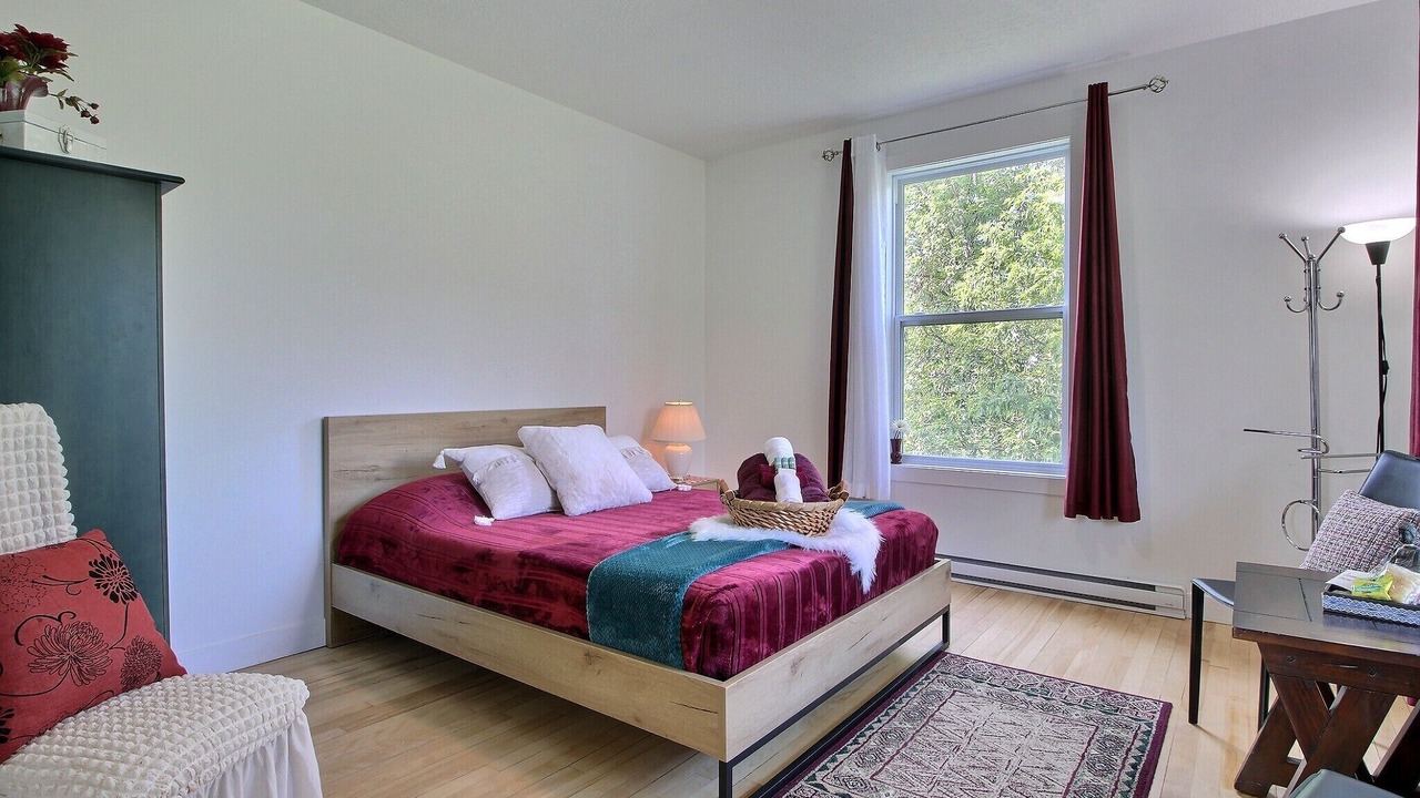 Photo of Bedroom in Saint-Hubert