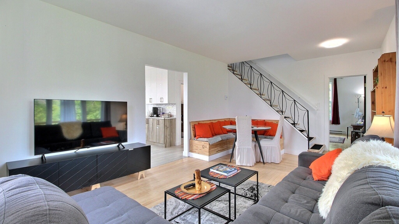 Photo of Livingroom in Saint-Hubert