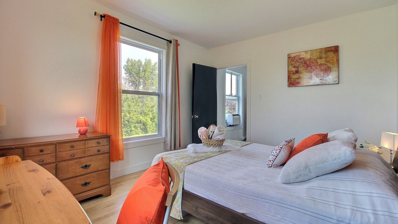 Photo of Bedroom in Saint-Hubert