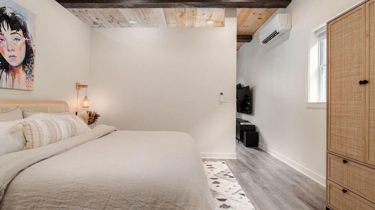 Photo of Bedroom in Irving Park