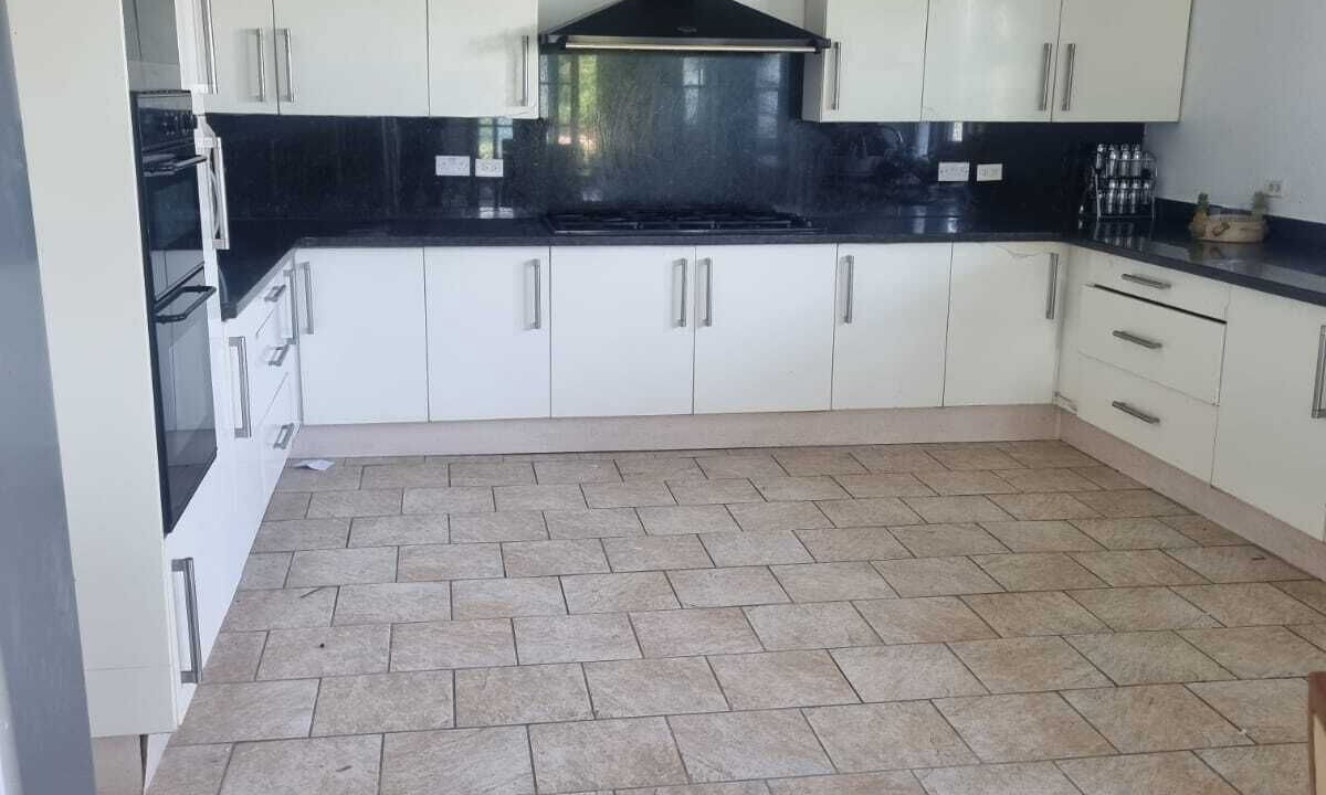 Photo of Kitchen in Whitehouse