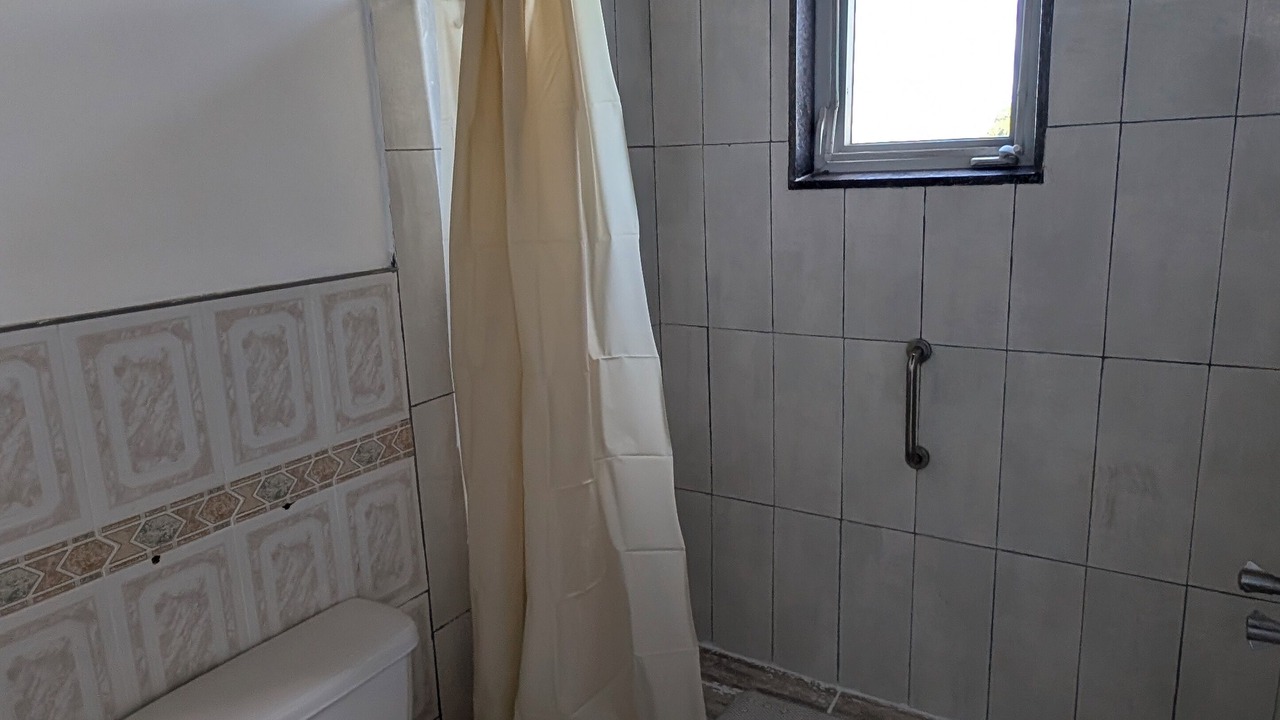 Photo of Bathroom in Whitehouse