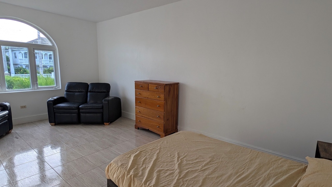 Photo of Bedroom in Whitehouse