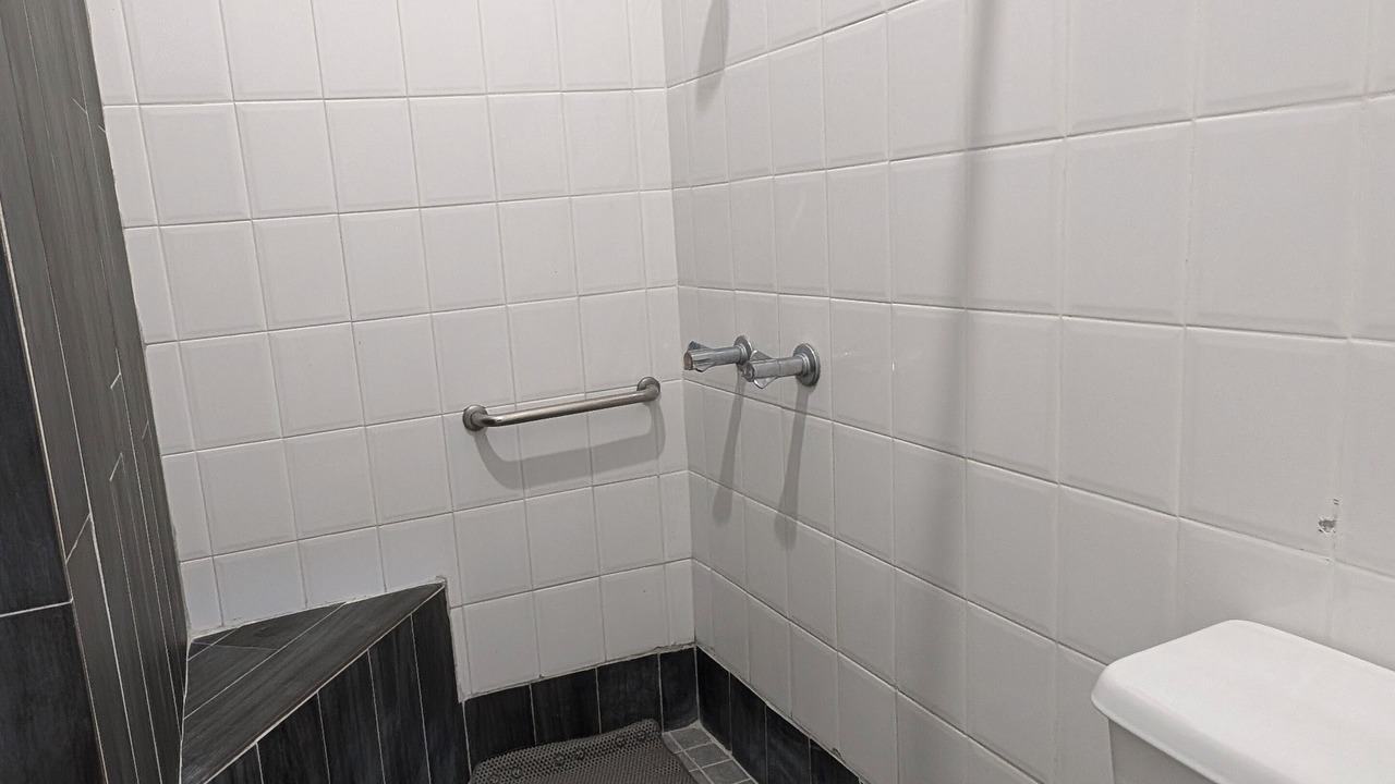 Photo of Bathroom in Whitehouse