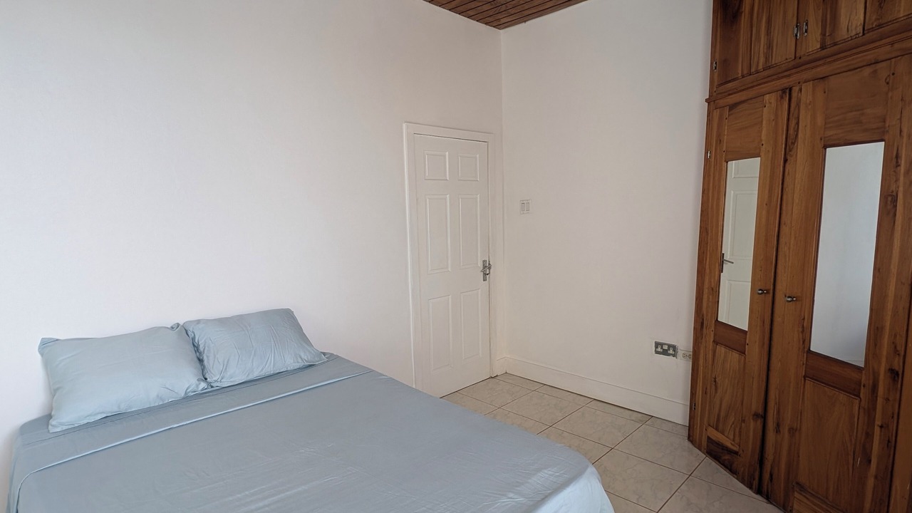 Photo of Bedroom in Whitehouse