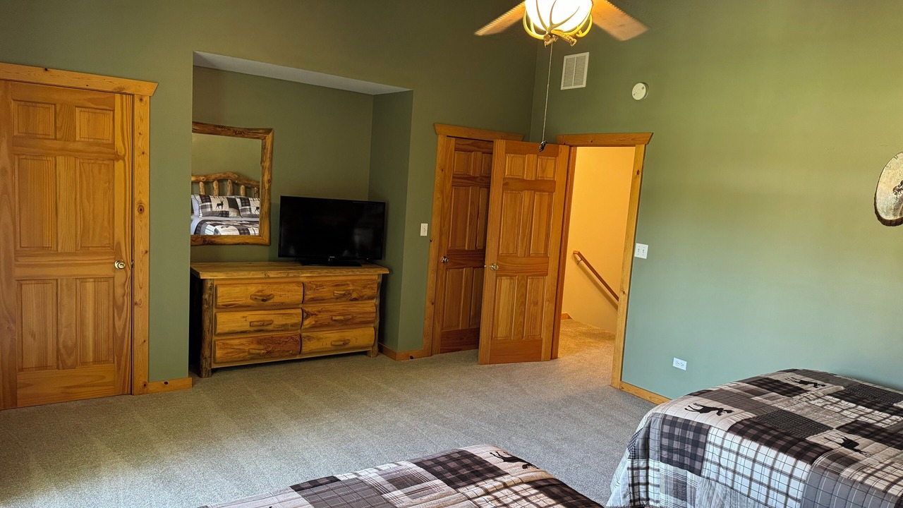 Photo of Bedroom in Oglesby