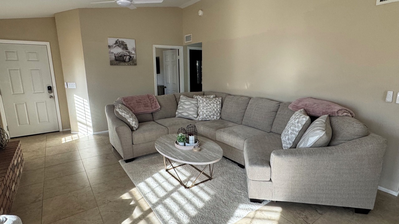 Photo of Livingroom in Alta Mesa Community Association