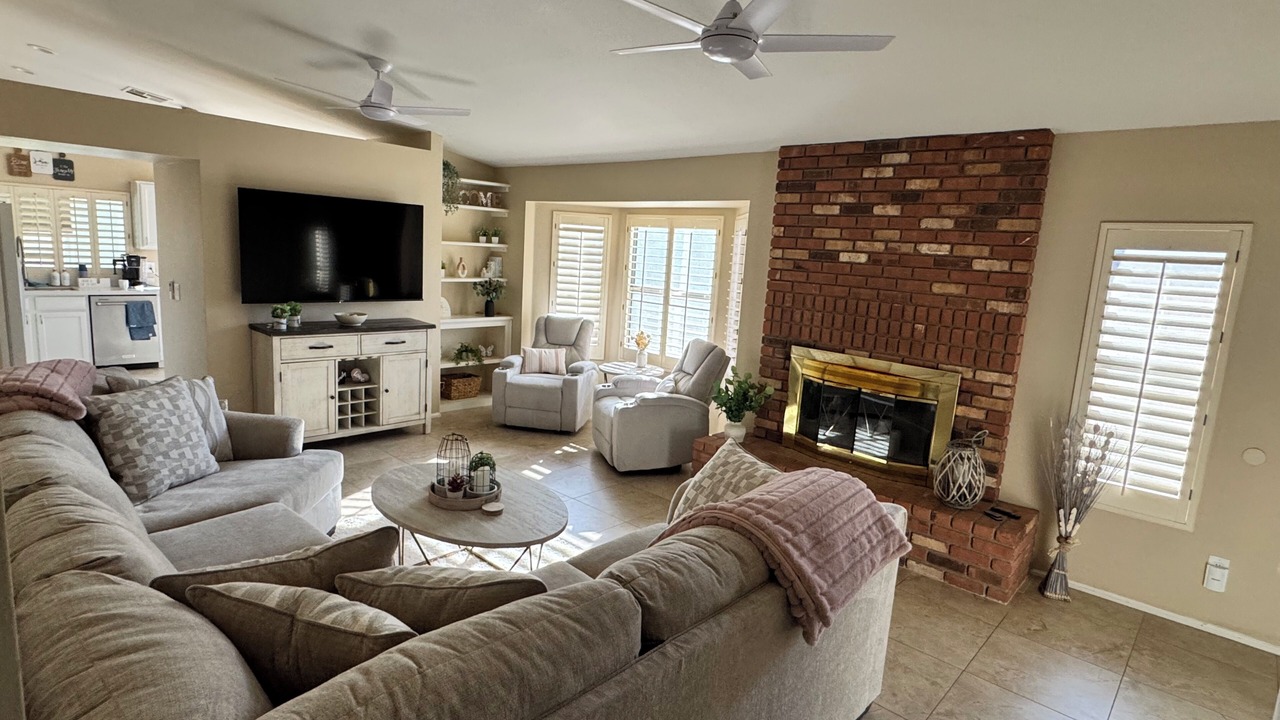 Photo of Livingroom in Alta Mesa Community Association