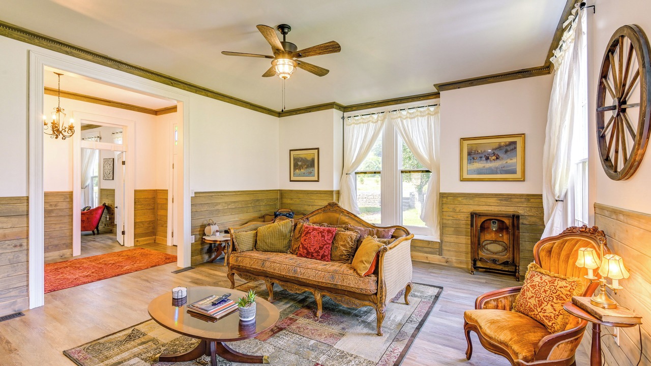 Photo of Livingroom in Whites Creek