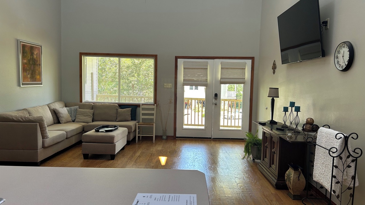 Photo of Livingroom in Mandeville
