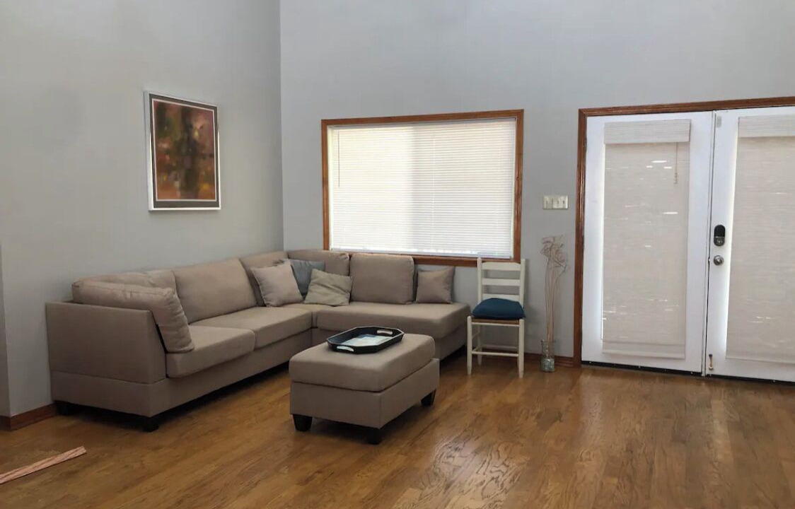 Photo of Livingroom in Mandeville