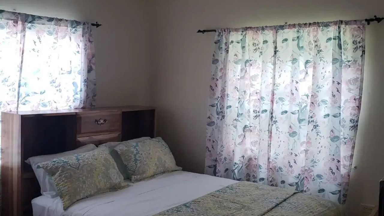 Photo of Bedroom in Salt Gut