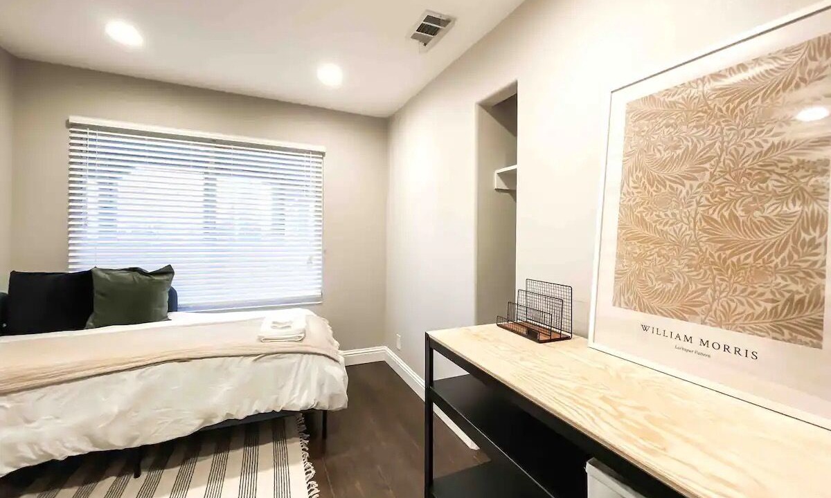 Photo of Bedroom in Lake Area