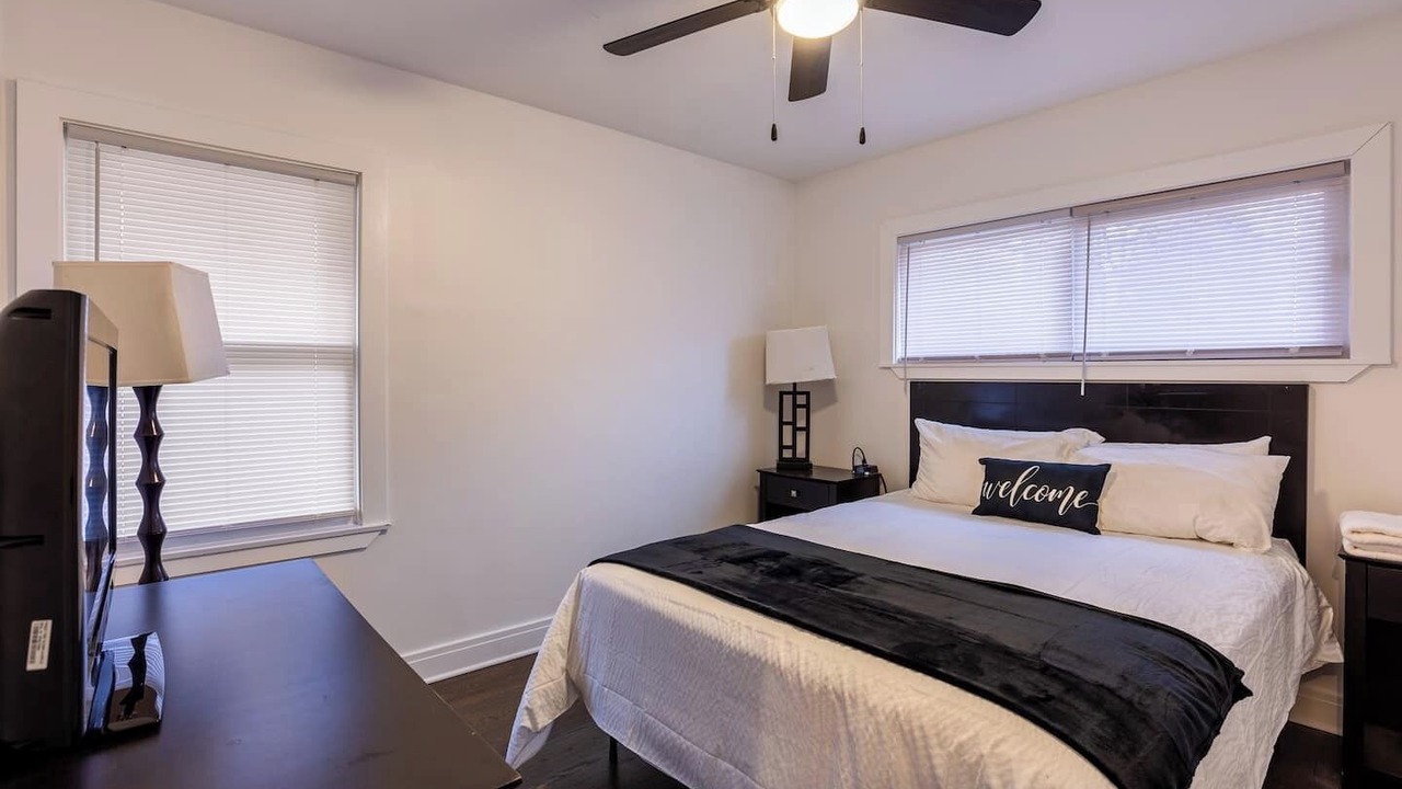 Photo of Bedroom in Skokie