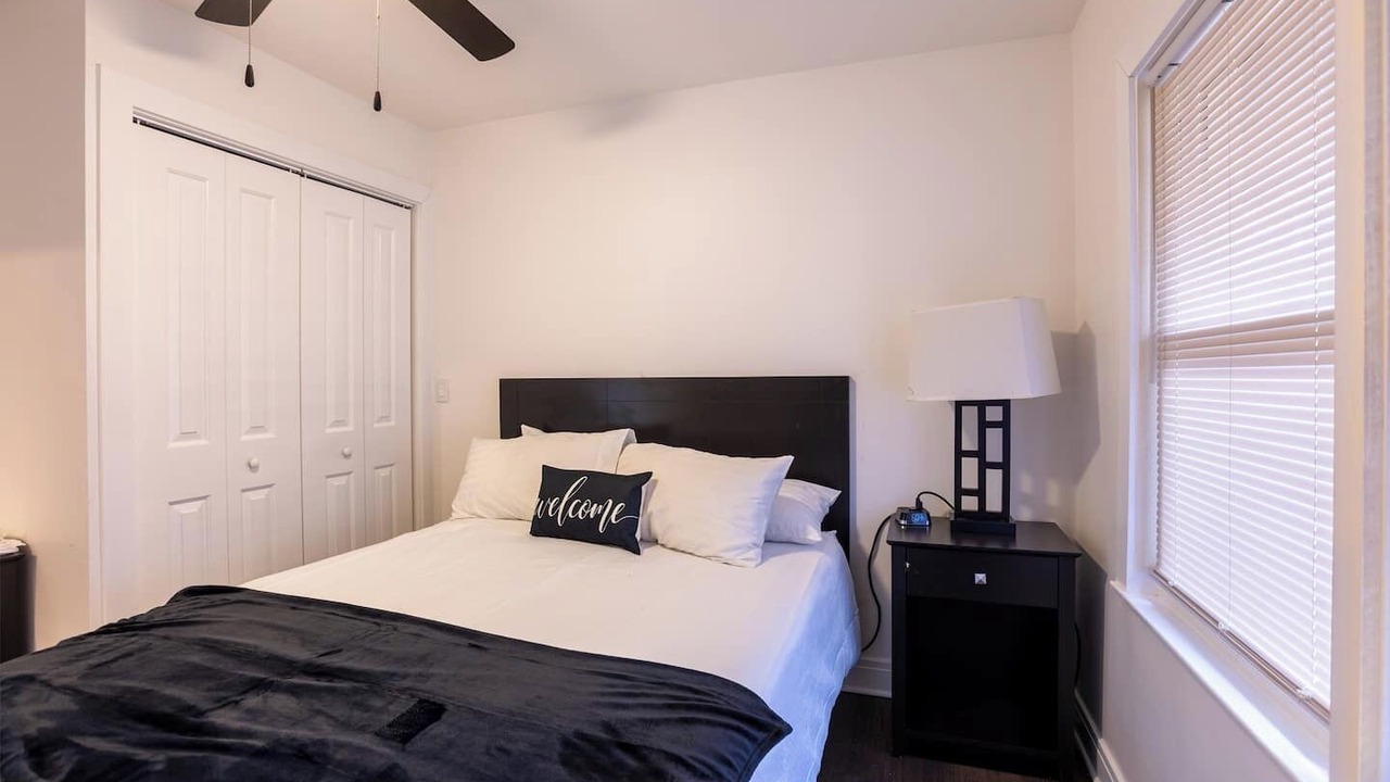 Photo of Bedroom in Skokie