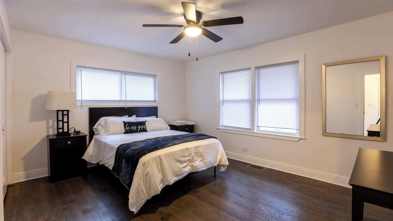 Photo of Bedroom in Skokie