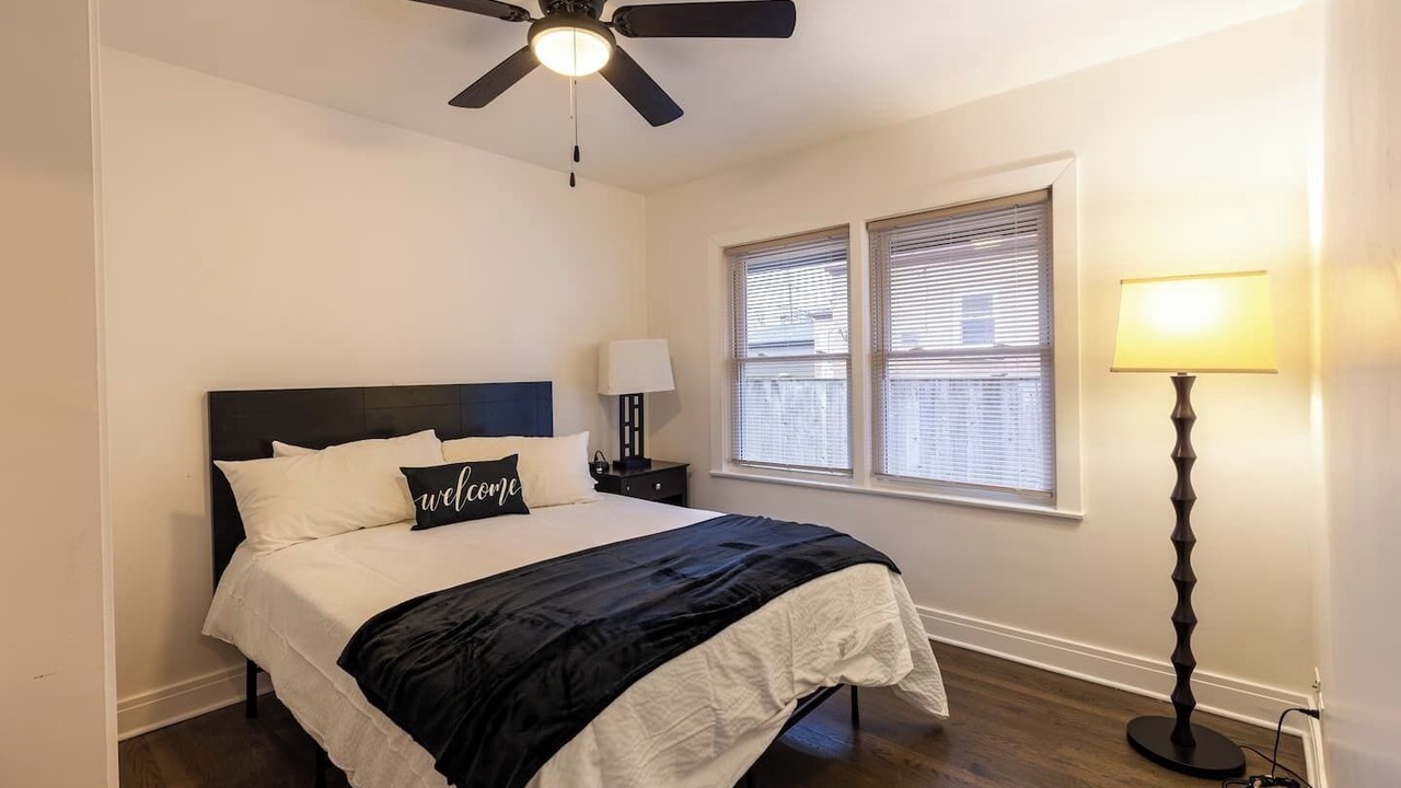 Photo of Bedroom in Skokie