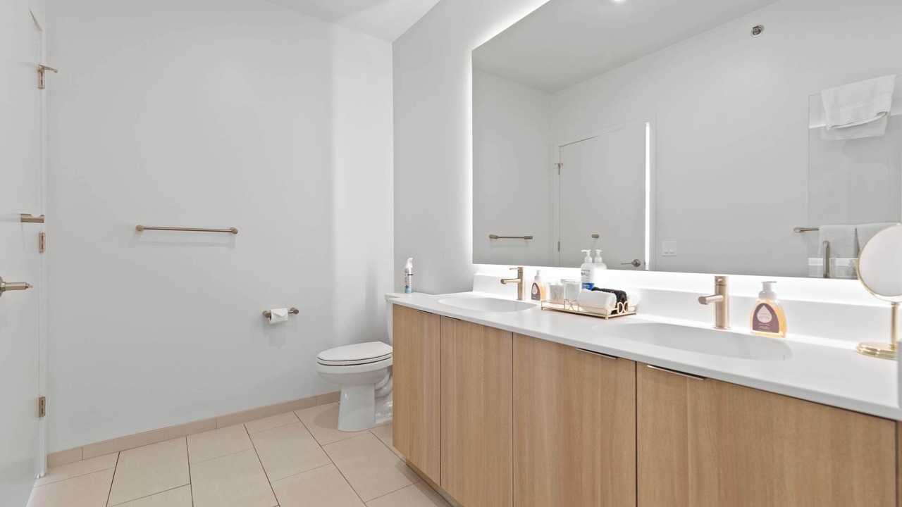 Photo of Bathroom in River North