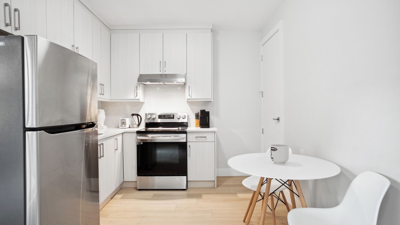 Photo of Kitchen in Central Lonsdale