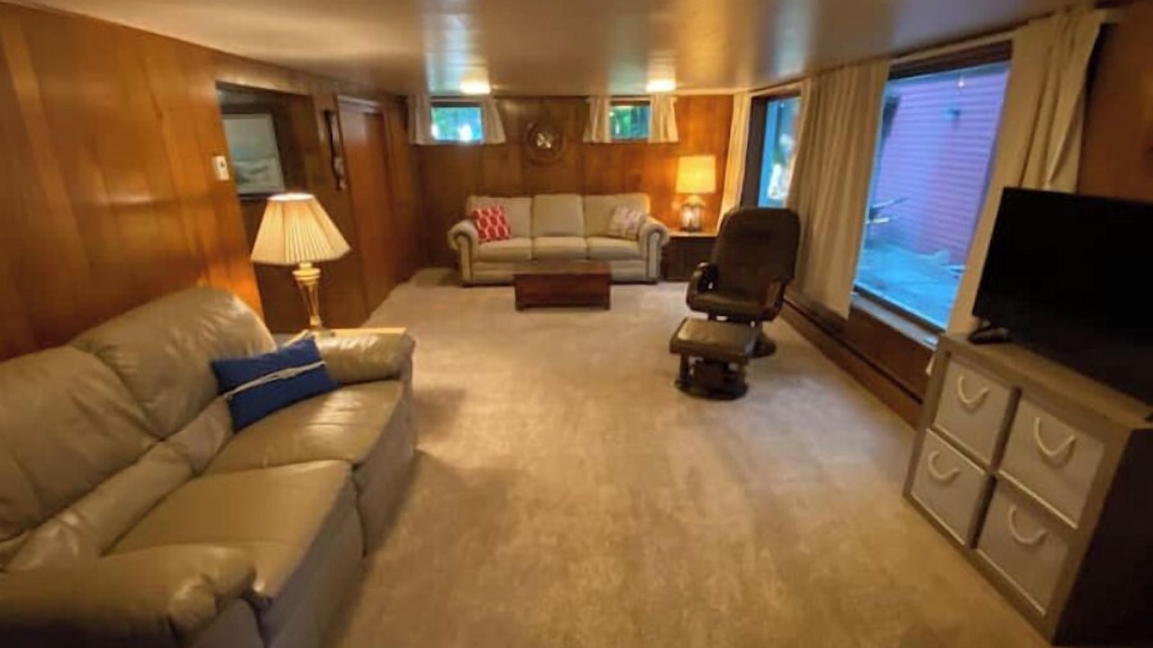 Photo of Livingroom in Montague