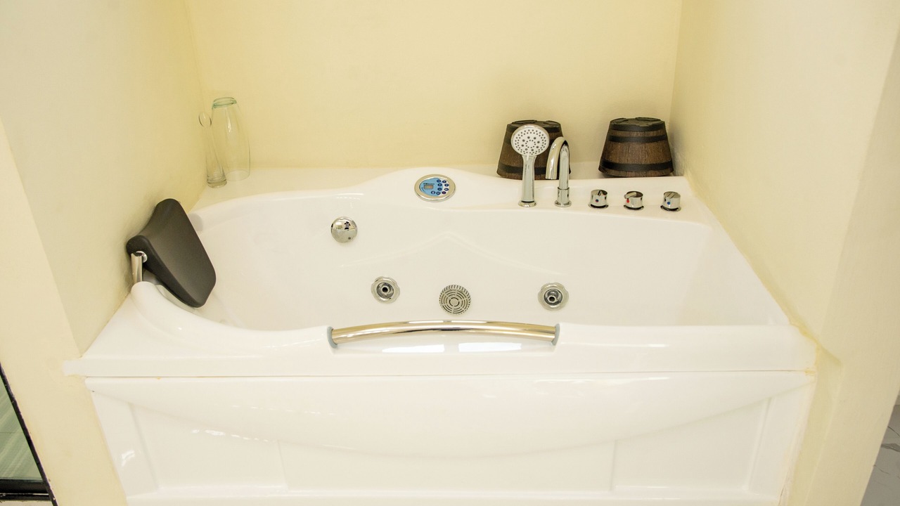 Photo of Bathroom in Salt Gut