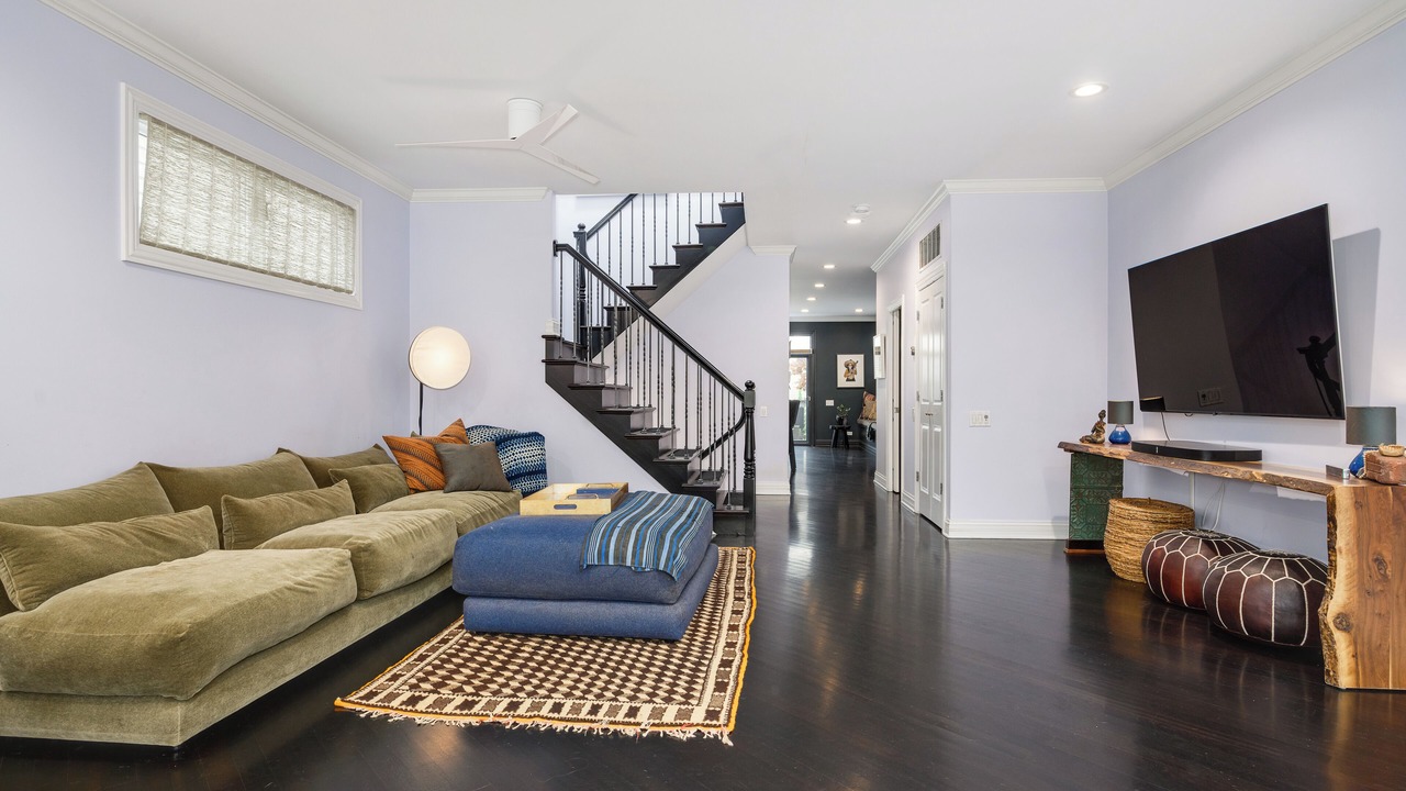 Photo of Livingroom in Palmer Square