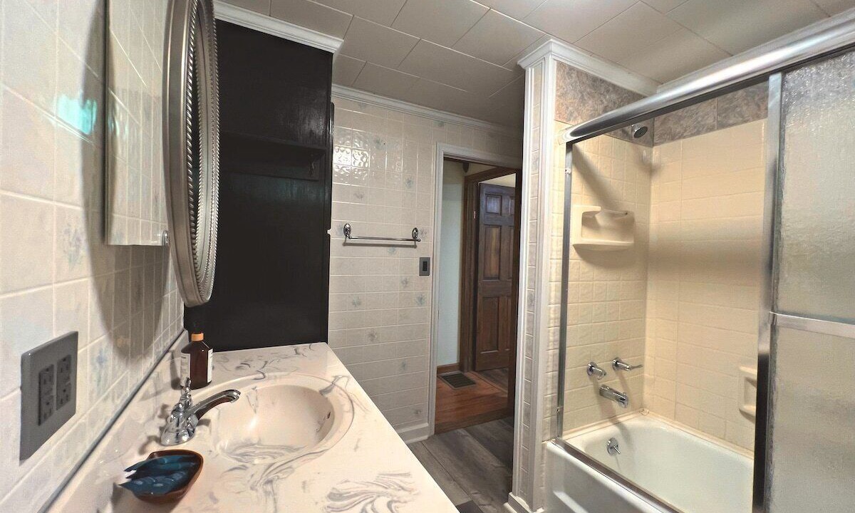 Photo of Bathroom in Lewistown