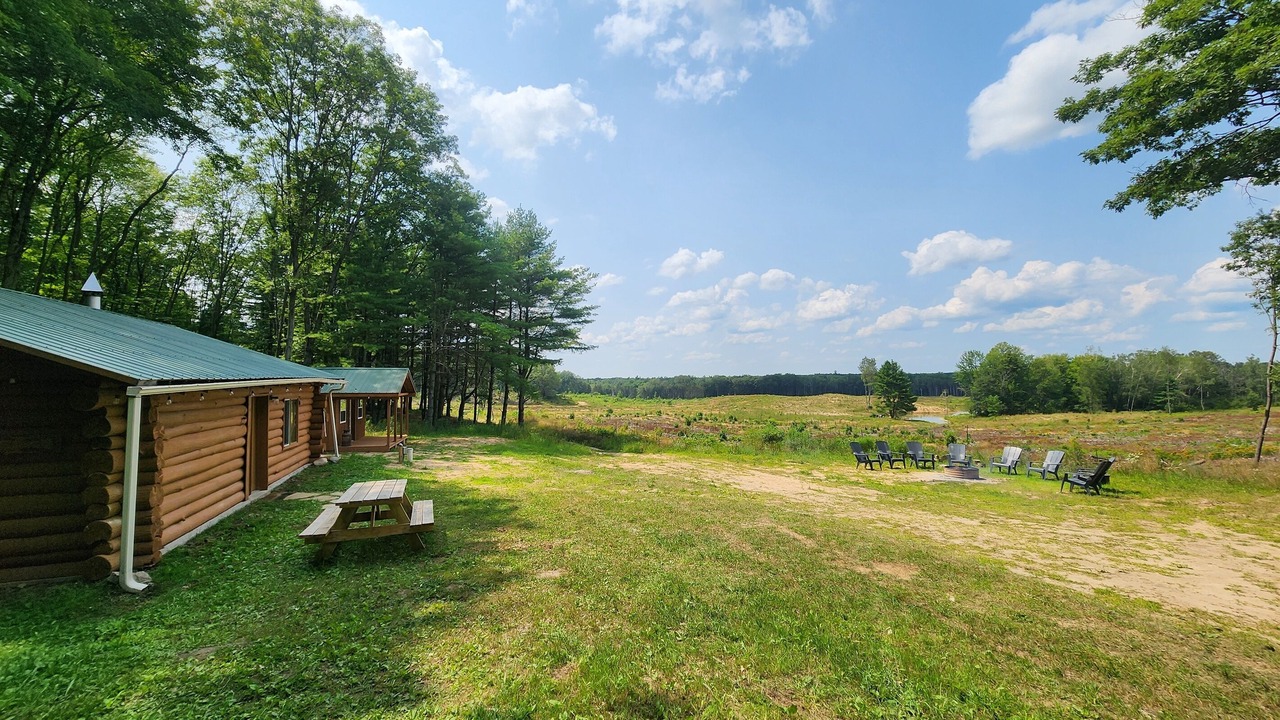 Photo of Outdoor in White Cloud