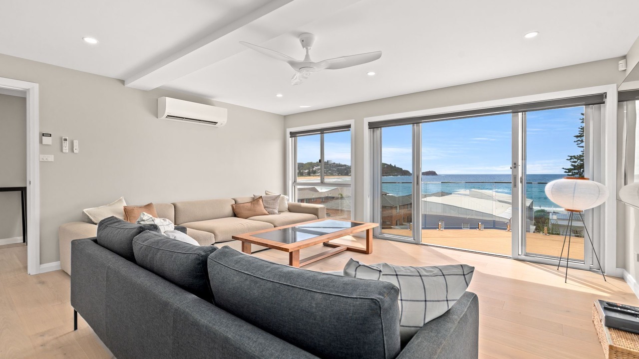 Photo of Livingroom in Avoca Beach