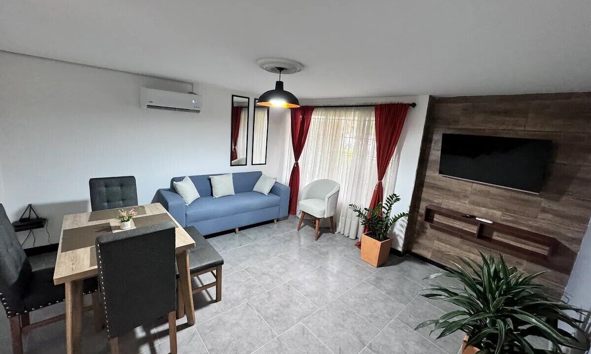 Photo of Livingroom in Suramericana