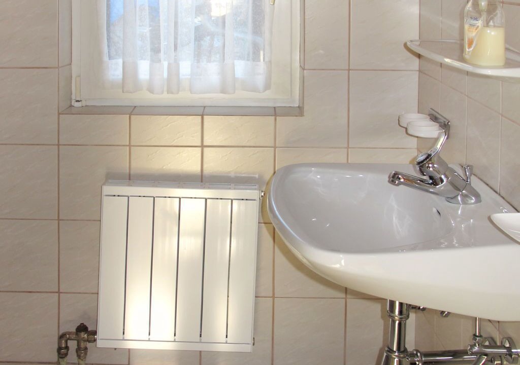 Photo of Bathroom in Juns