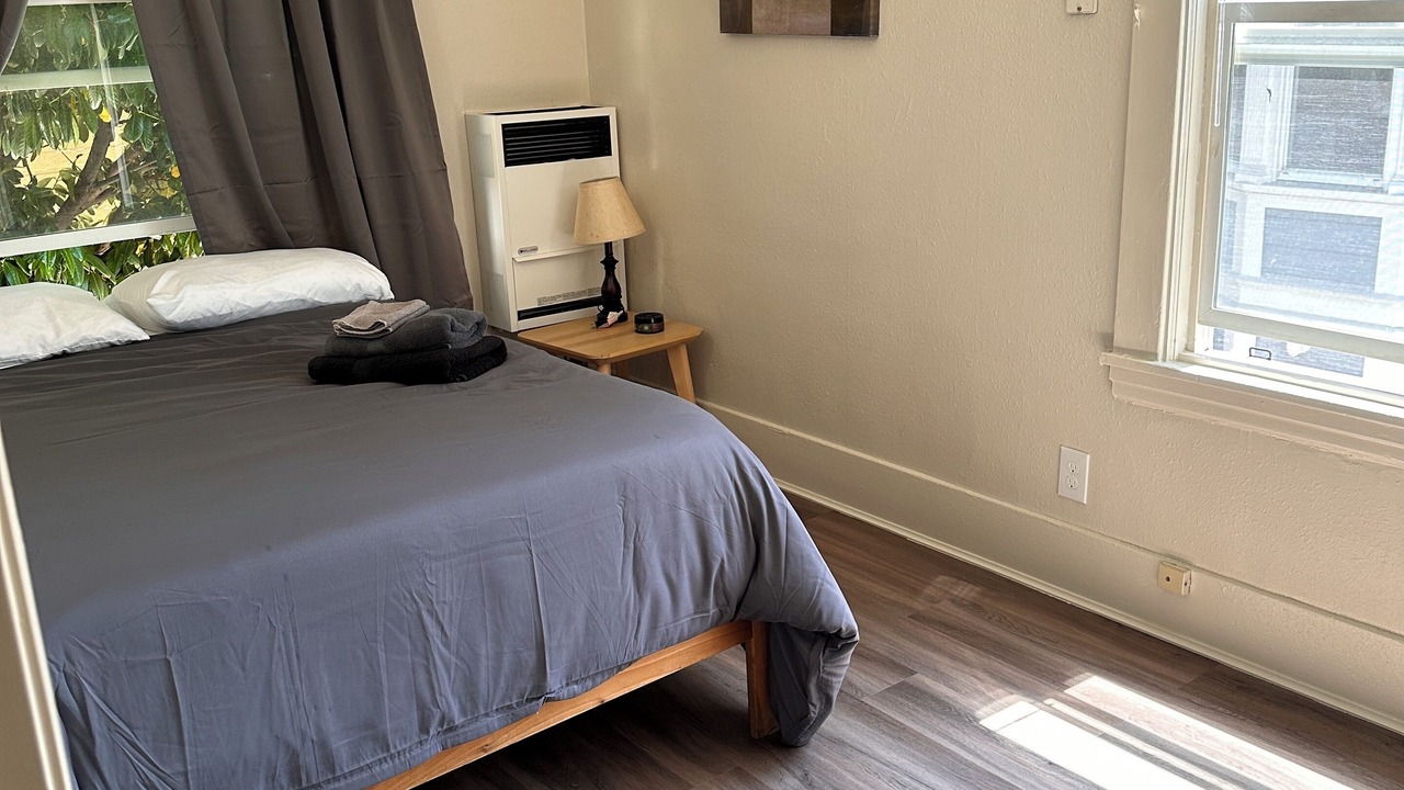 Photo of Bedroom in Downtown Berkeley