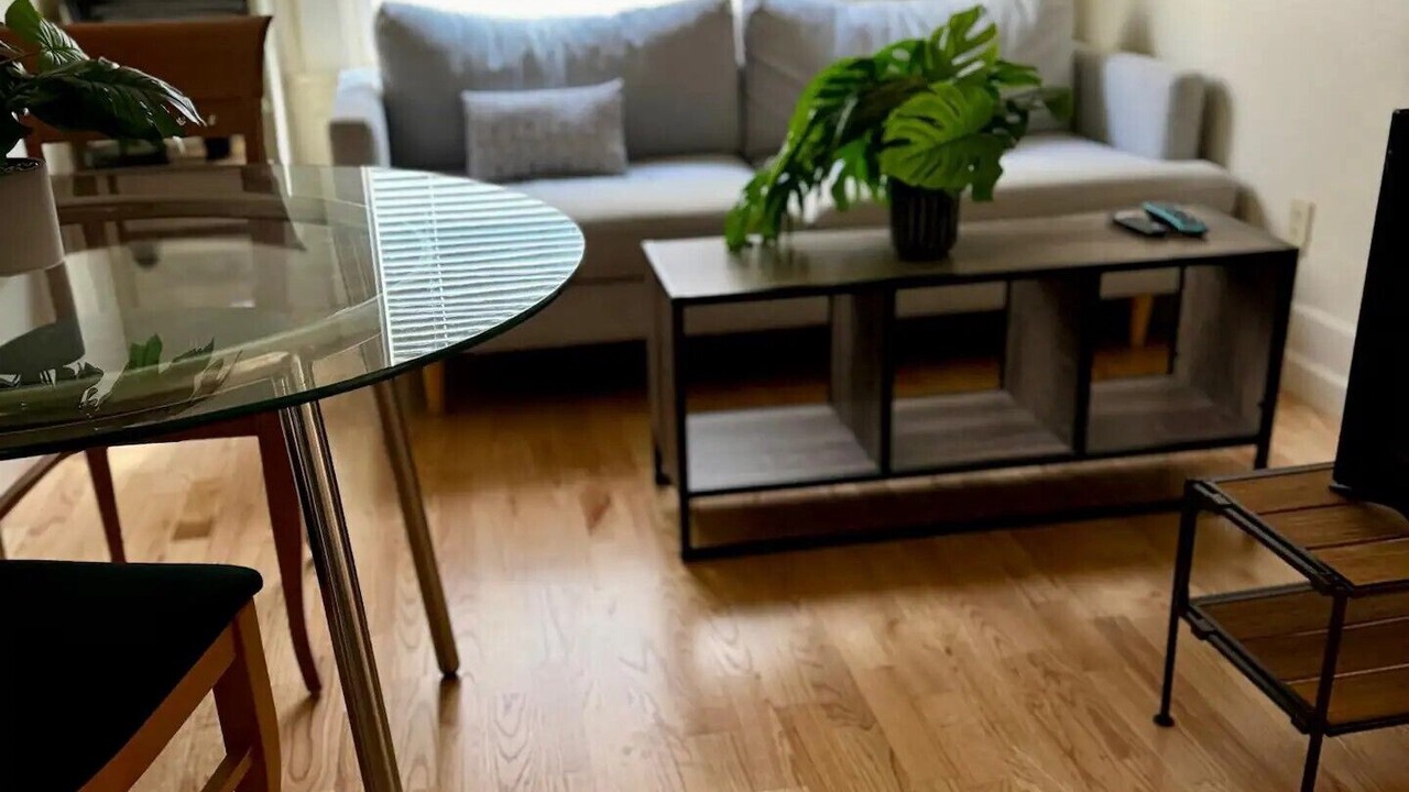 Photo of Livingroom in Downtown Berkeley