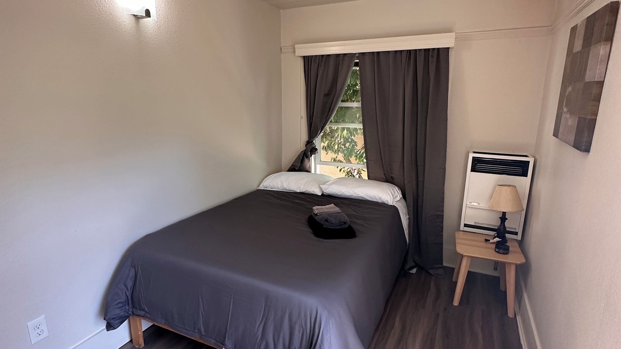 Photo of Bedroom in Downtown Berkeley