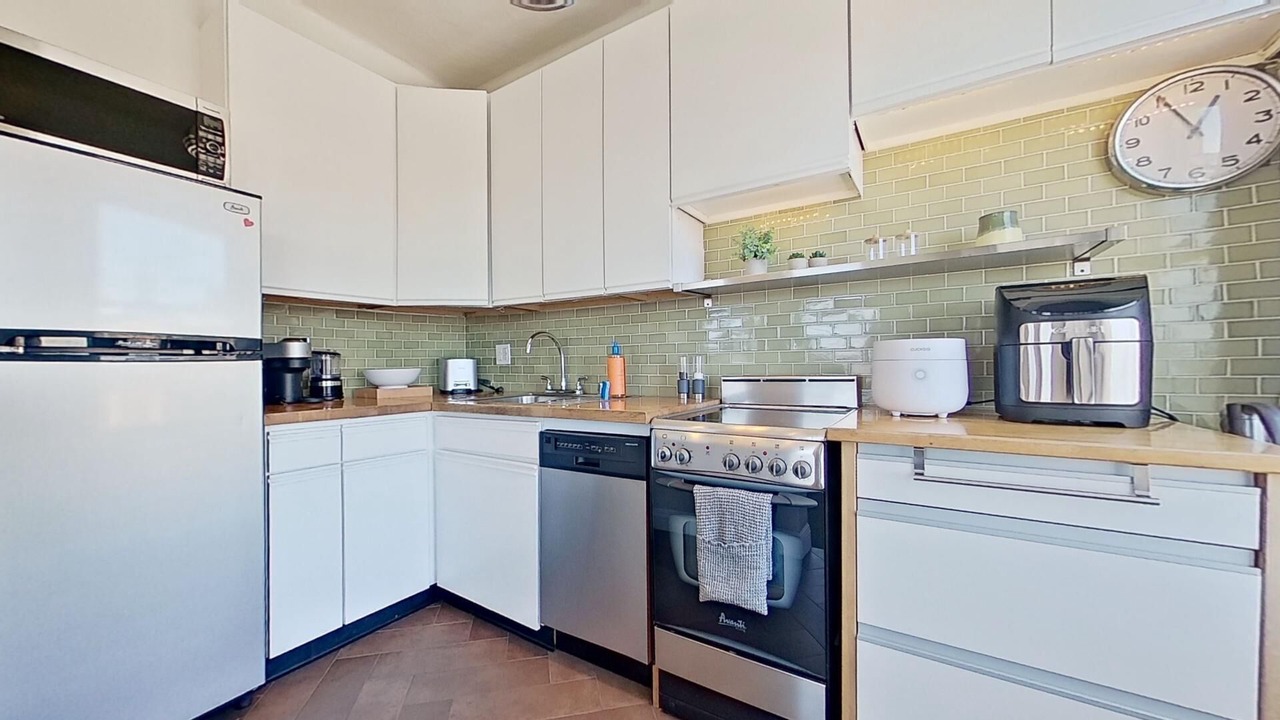 Photo of Kitchen in Tenderloin