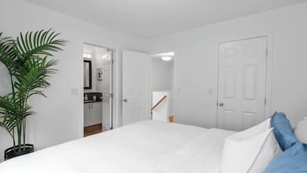Photo of Bedroom in Marda Loop