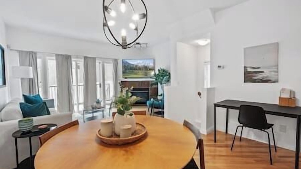 Photo of Livingroom in Marda Loop
