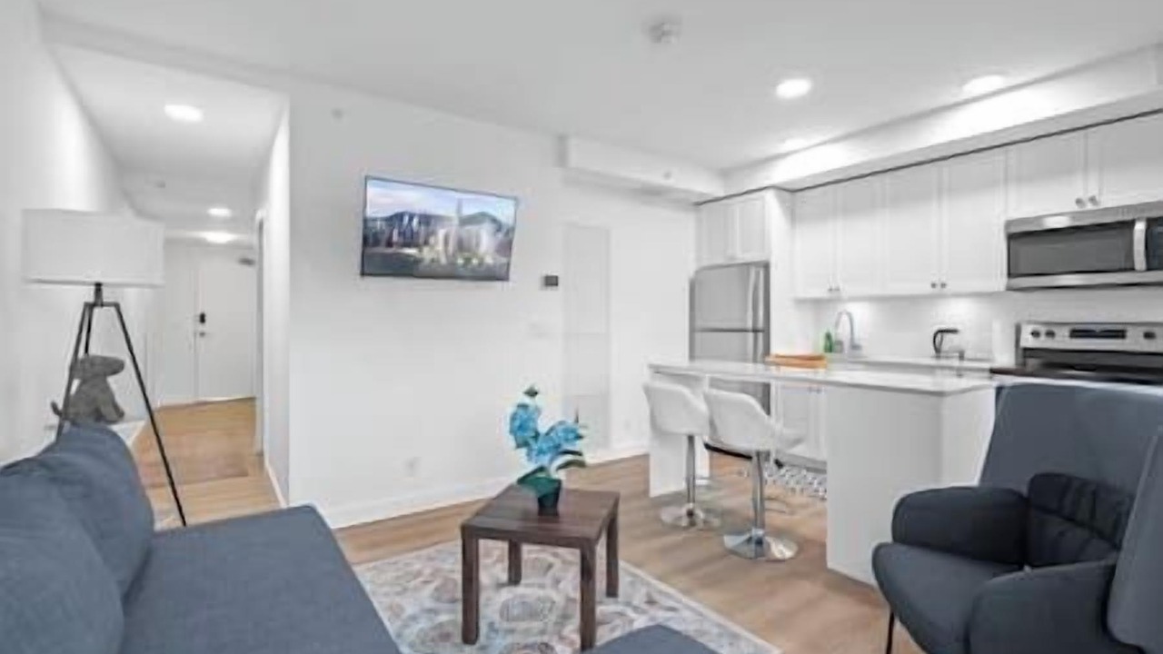 Photo of Livingroom in Bridgeland