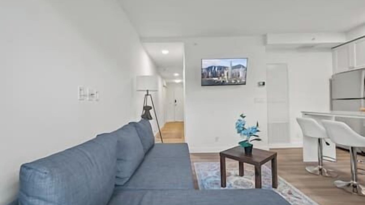 Photo of Livingroom in Bridgeland