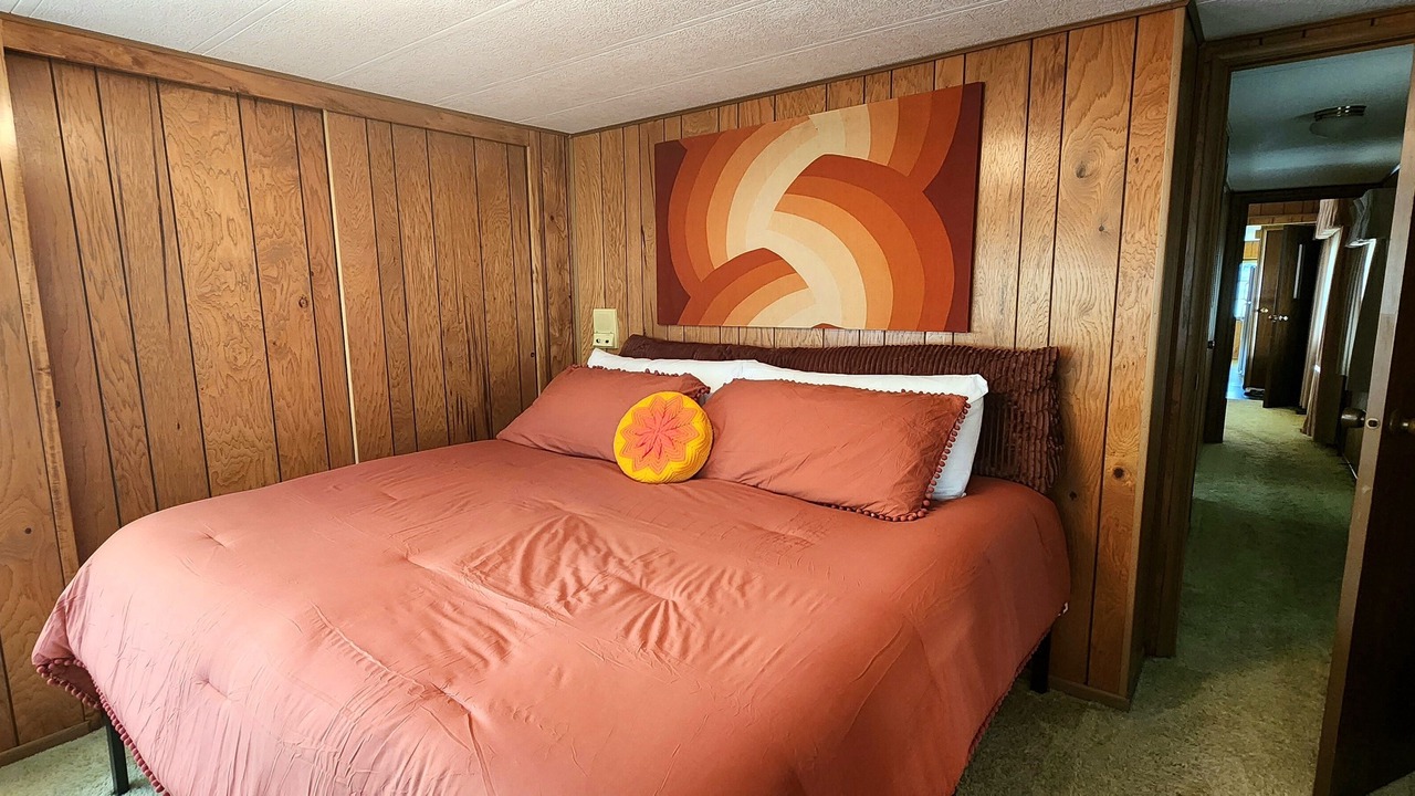 Photo of Bedroom in White Cloud