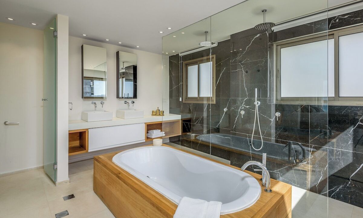 Photo of Bathroom in Kerem HaTeimanim