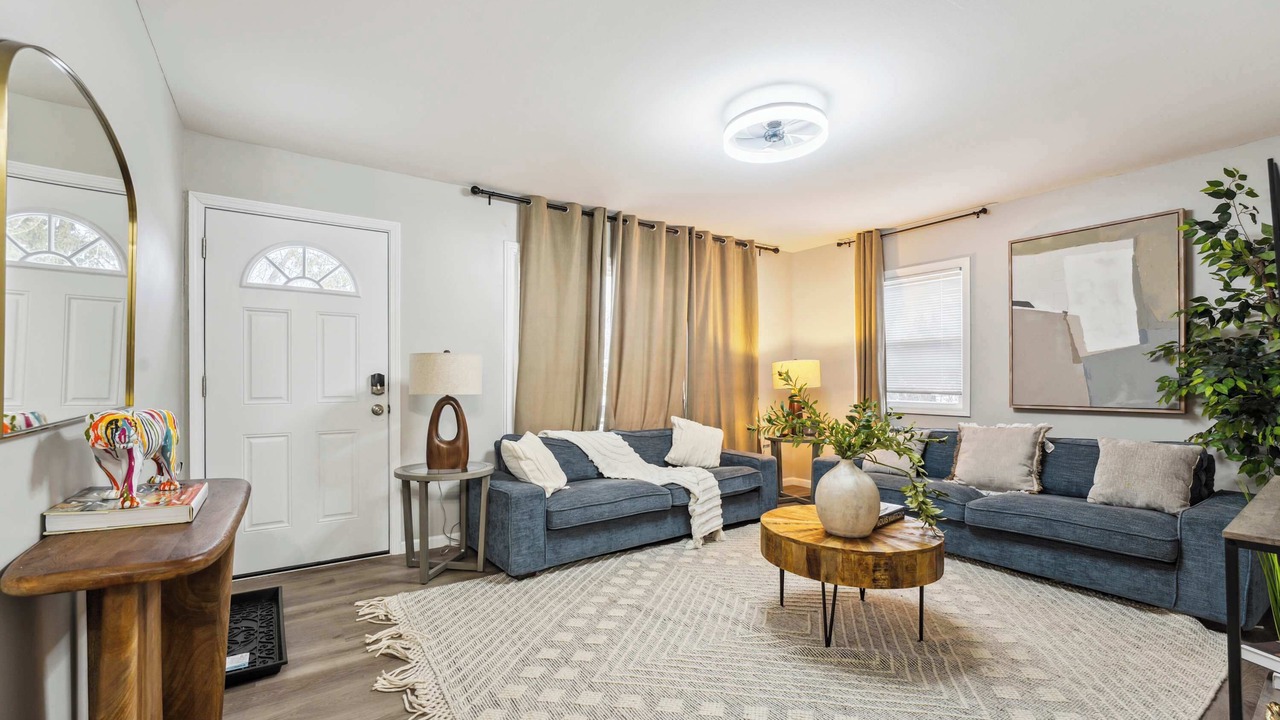 Photo of Livingroom in Wheaton