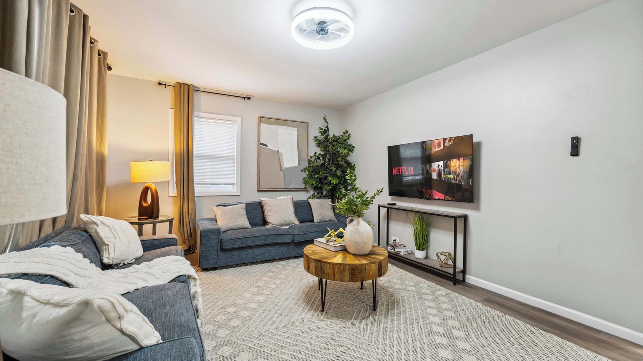Photo of Livingroom in Wheaton